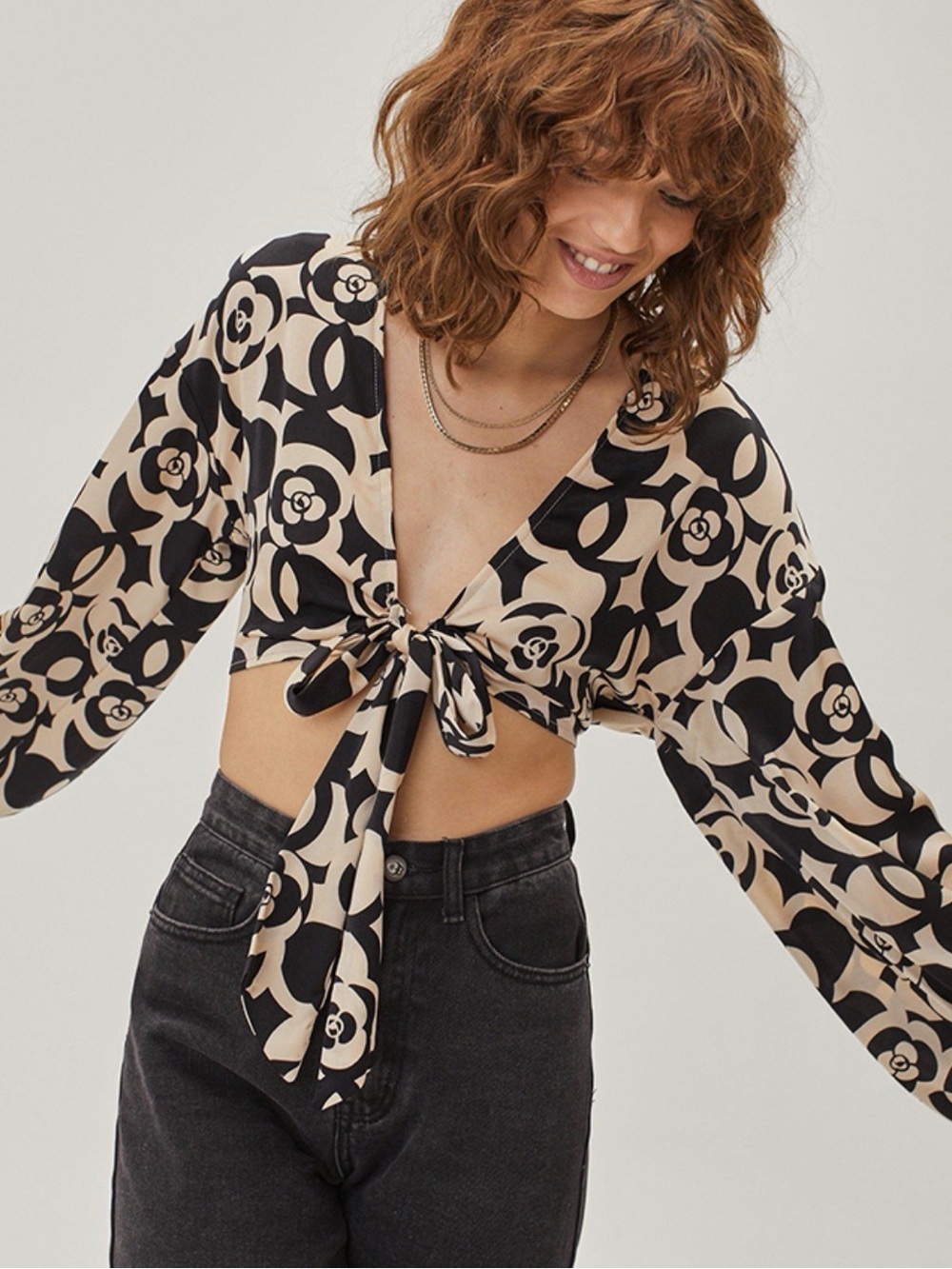 Nasty Gal Retro Print Geometric Satin Paisley Tie Front Cropped Top Black Sz L